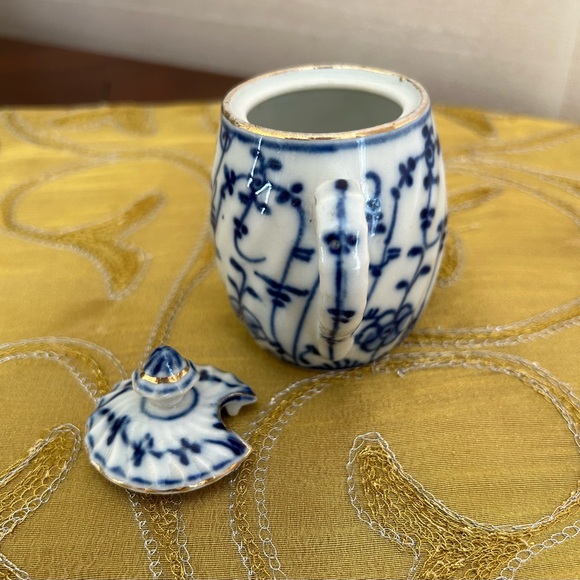 Royal Bayreuth Tettau Strawflower Antique Porcelain 3 3/8" Mustard/Jam cup, Blue - Picture 13 of 14